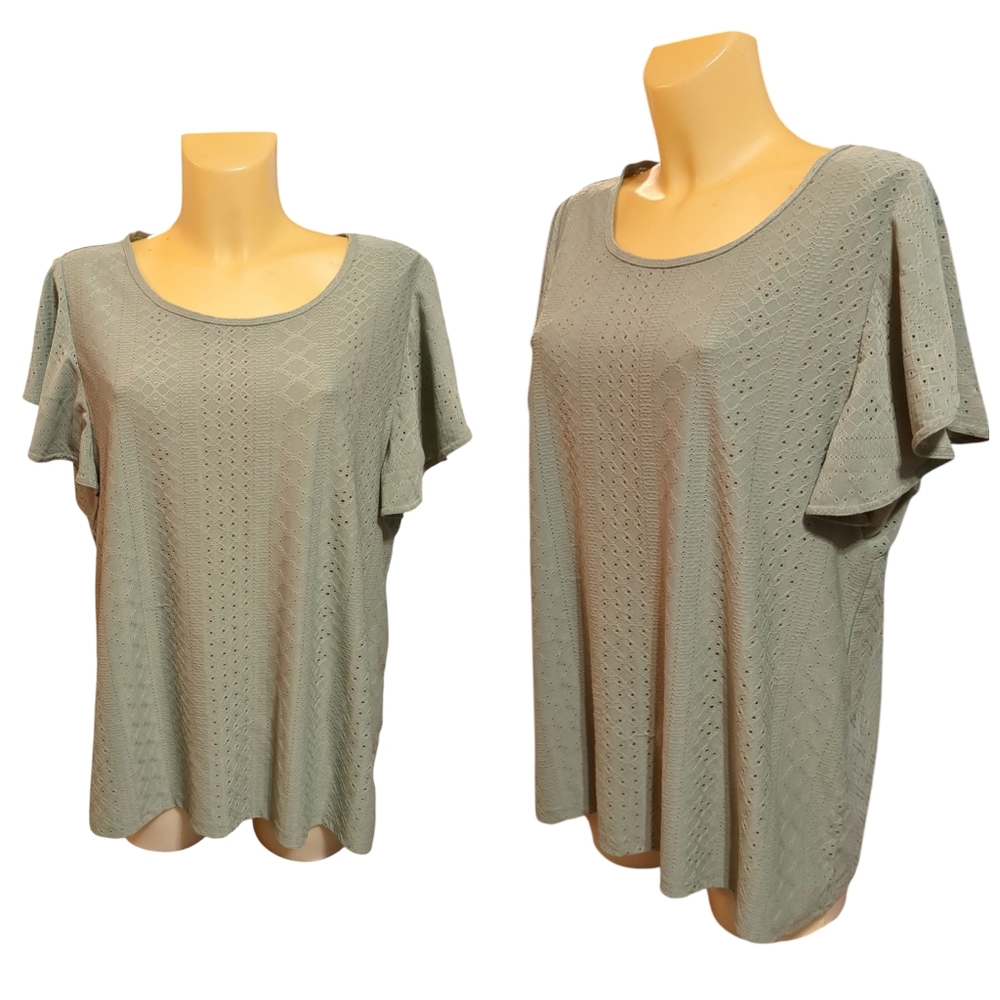 🌹3/15🌹Sage Green Stretchy Top With Flutter Sleeves And Eyelet Detail